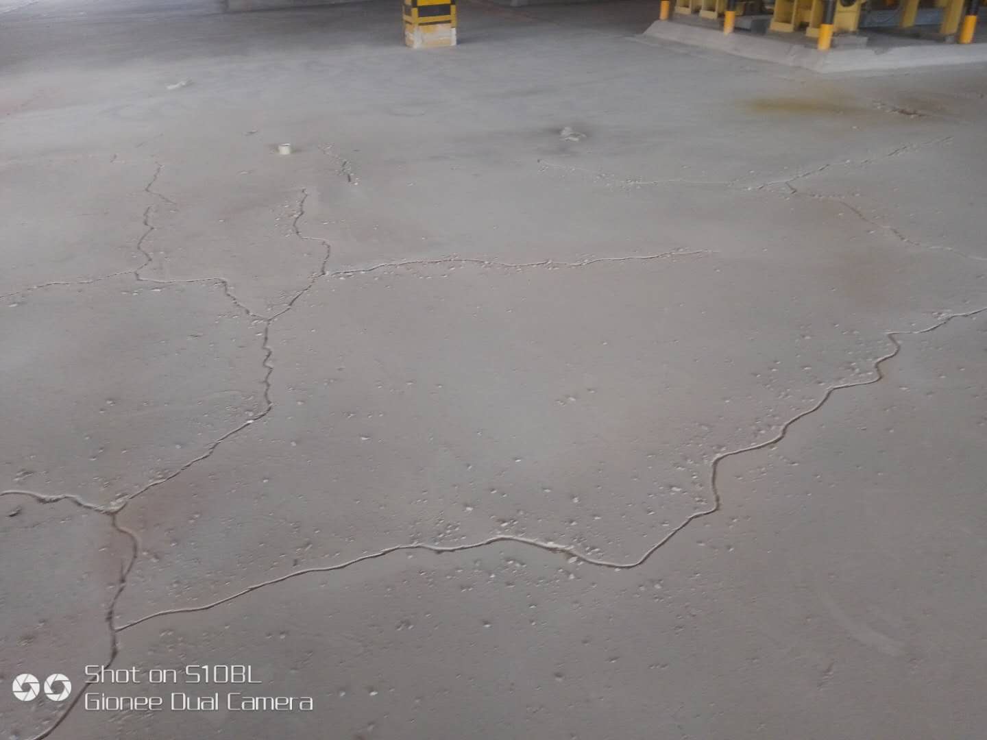 原地面開裂